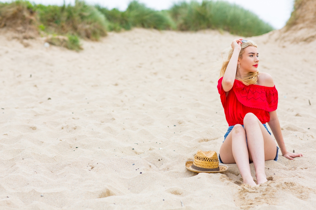 Colourful beach lifestyle photography. Cornwall photography & styling by Marianne Taylor.