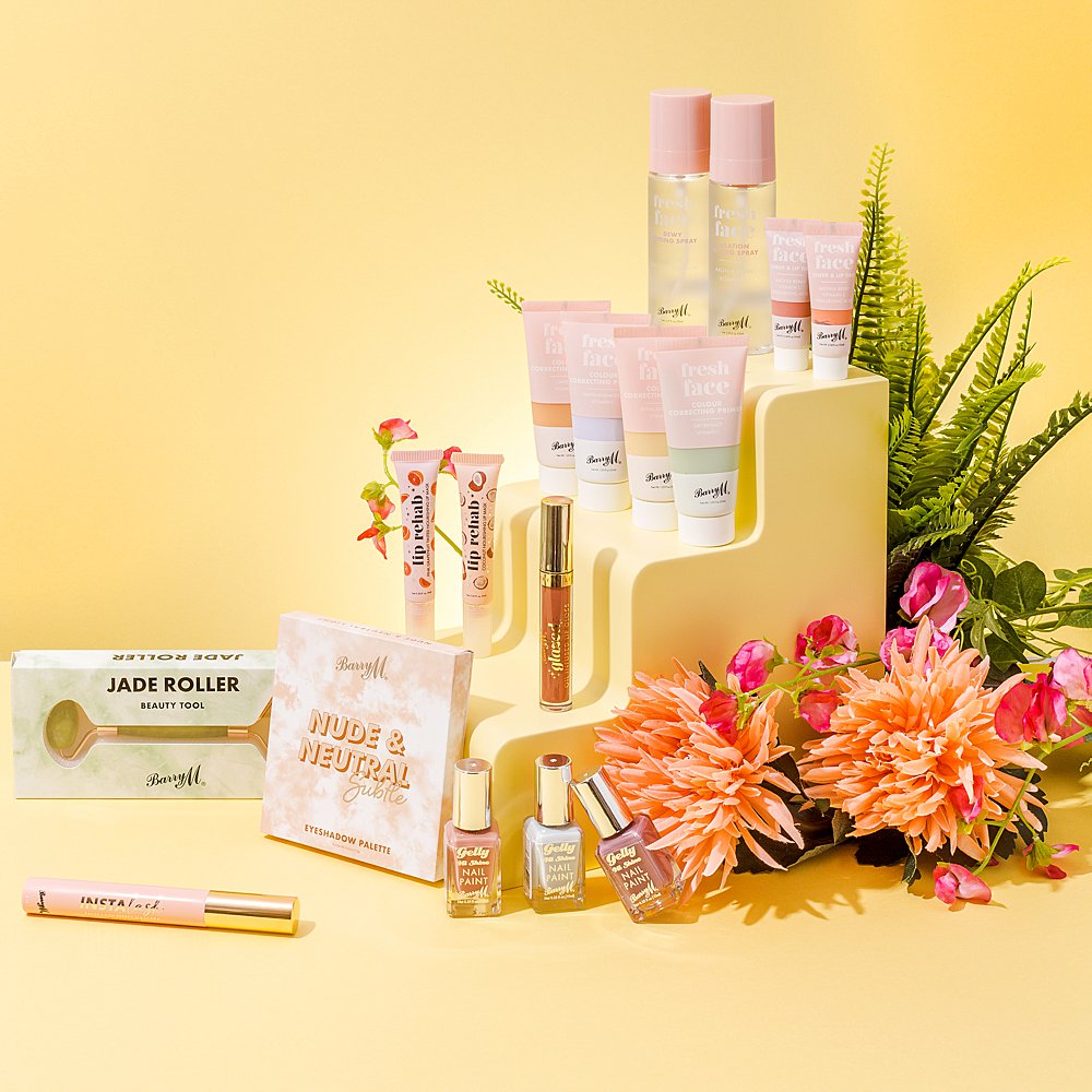 Product still life photography & content creation for Barry M Cosmetics. Beauty product photography & styling by Marianne Taylor.