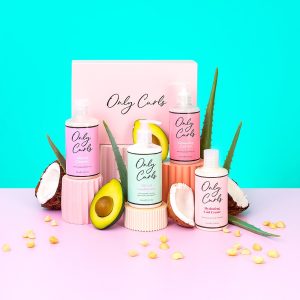 Creative still life photography & content creation for Only Curls hair beauty products. Product photography, art direction and styling by HIYA MARIANNE.