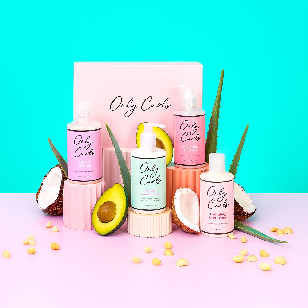 Creative still life photography & content creation for Only Curls hair beauty products. Product photography, art direction and styling by HIYA MARIANNE.