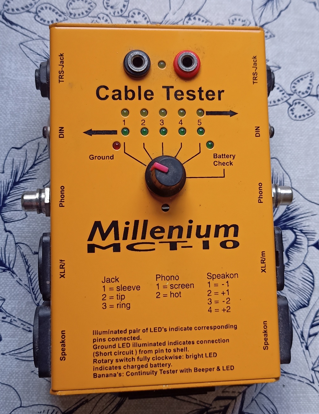 Cable tester Cable tester