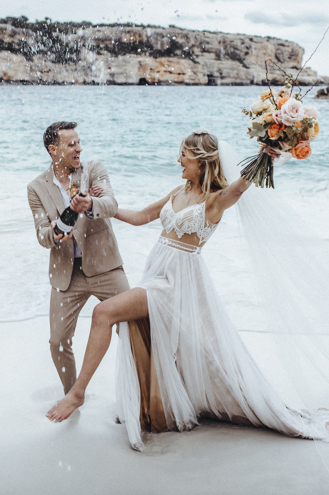 Mallorca-Destination-Wedding-Strandhochzeit-Hochzeitsshooting