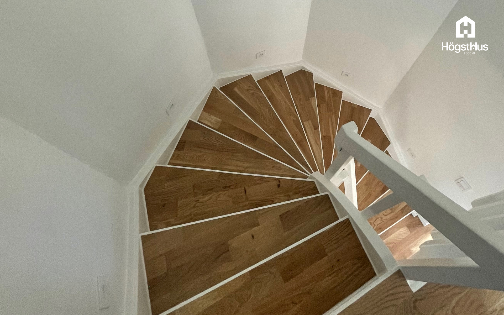 Badrum med elegant inredning i Apartment Renovation-projektet