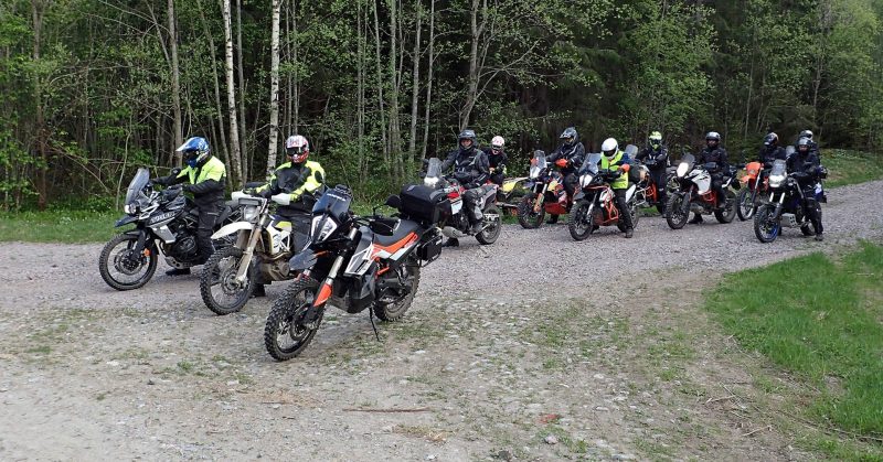 12 man på tisdagsrundan.
