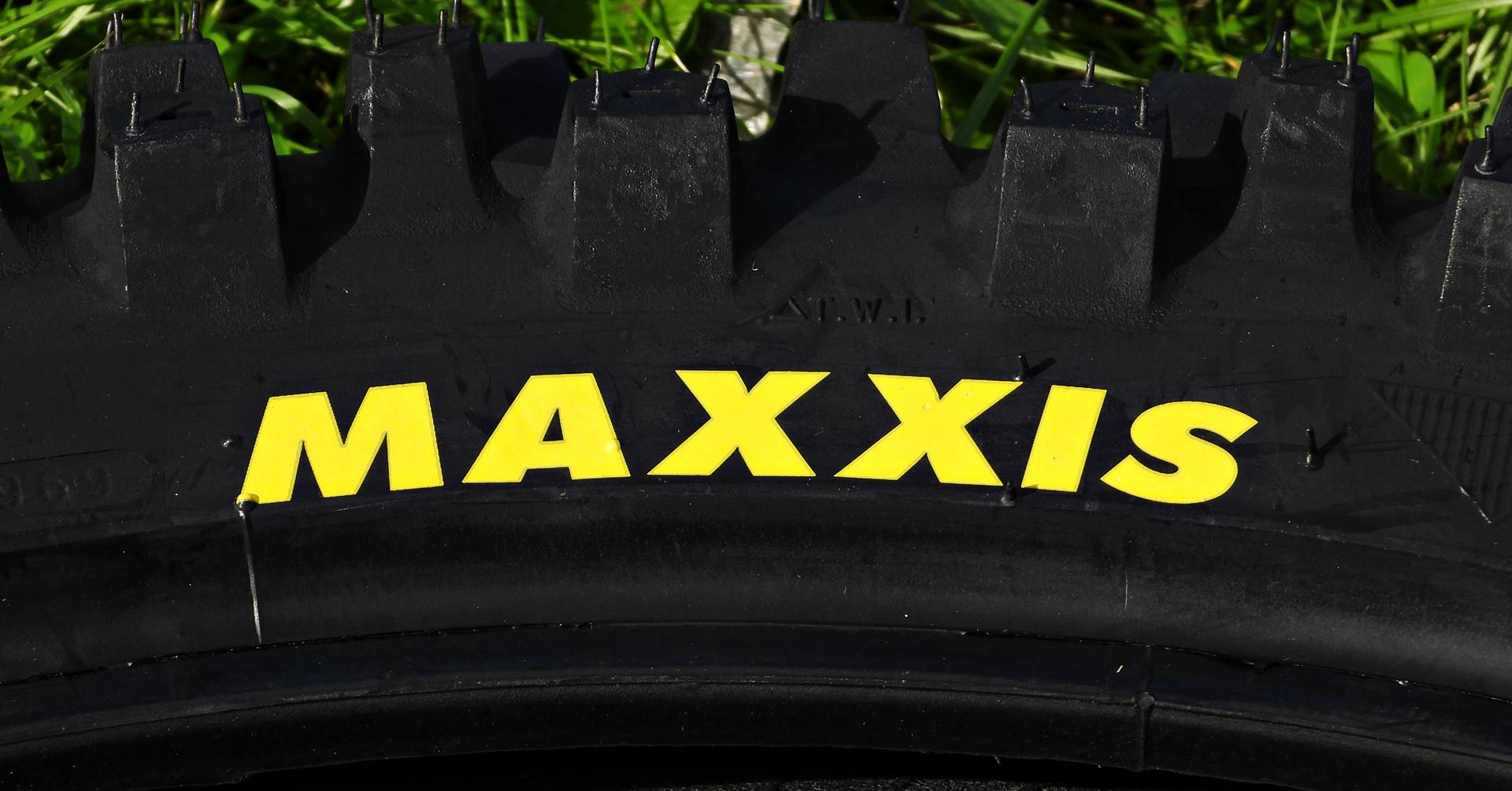 Läs mer om artikeln Nu har jag laddat upp med fler Maxxis Maxxcross IT