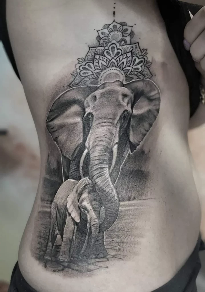 realitsche tattoo olifant moeder met jong en mandala tattoo