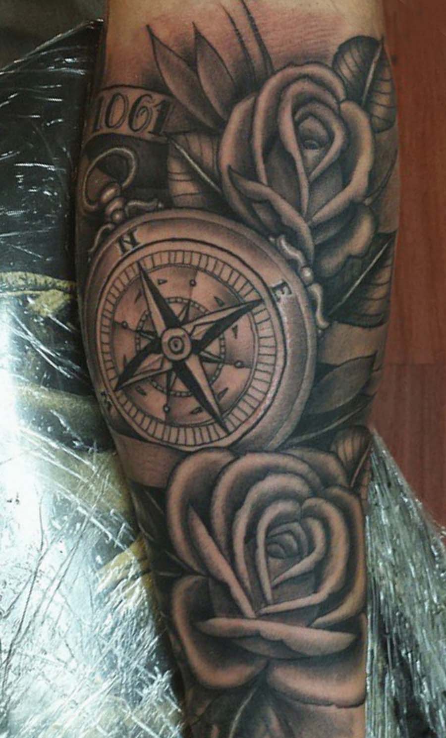 Kompas tattoos & zee-kaart tatoeages de trend van dit moment