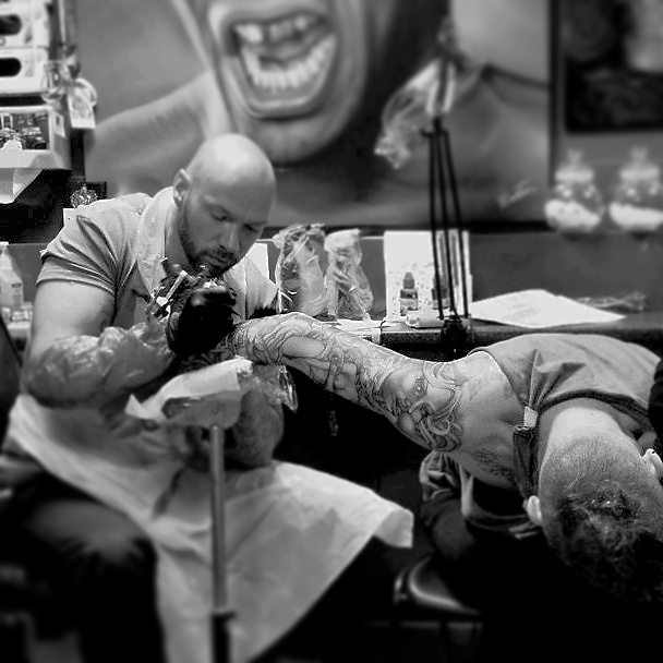 Tatoeëerders Gezocht door Holland Tattoo Shop