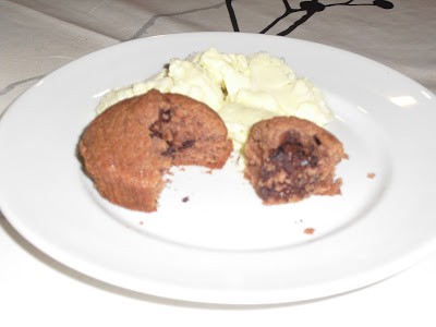 Chokolade cupcakes med blødende hjerte