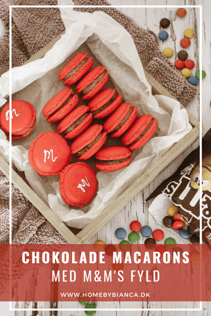 Chokolade macarons med M&M's
