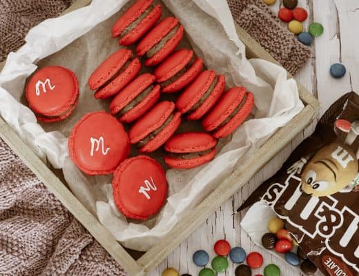 Chokolade macarons med M&M's