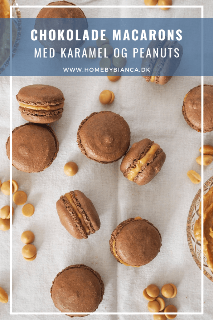 Chokolade macarons med karamel og peanuts