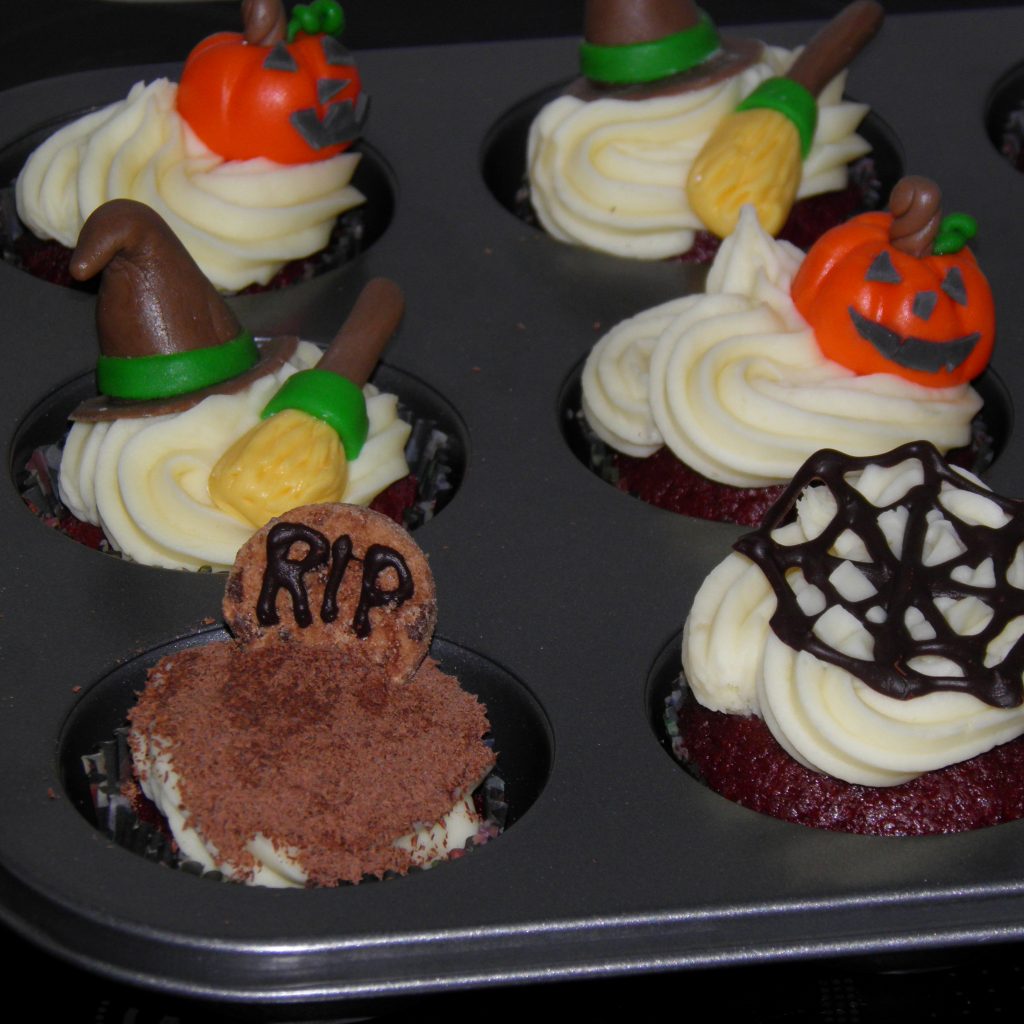 Halloween cupcakes