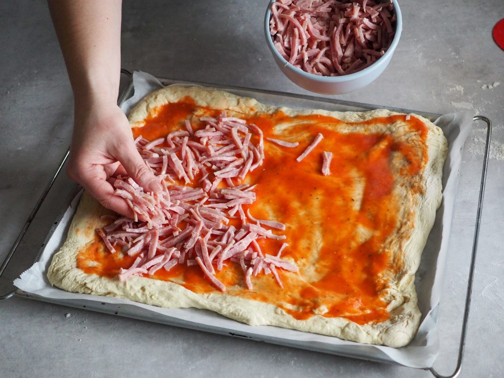 Hjemmelavet pizza opskrift