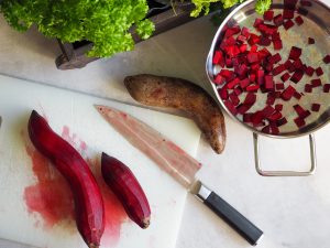 Rødbedesalat med feta og persille