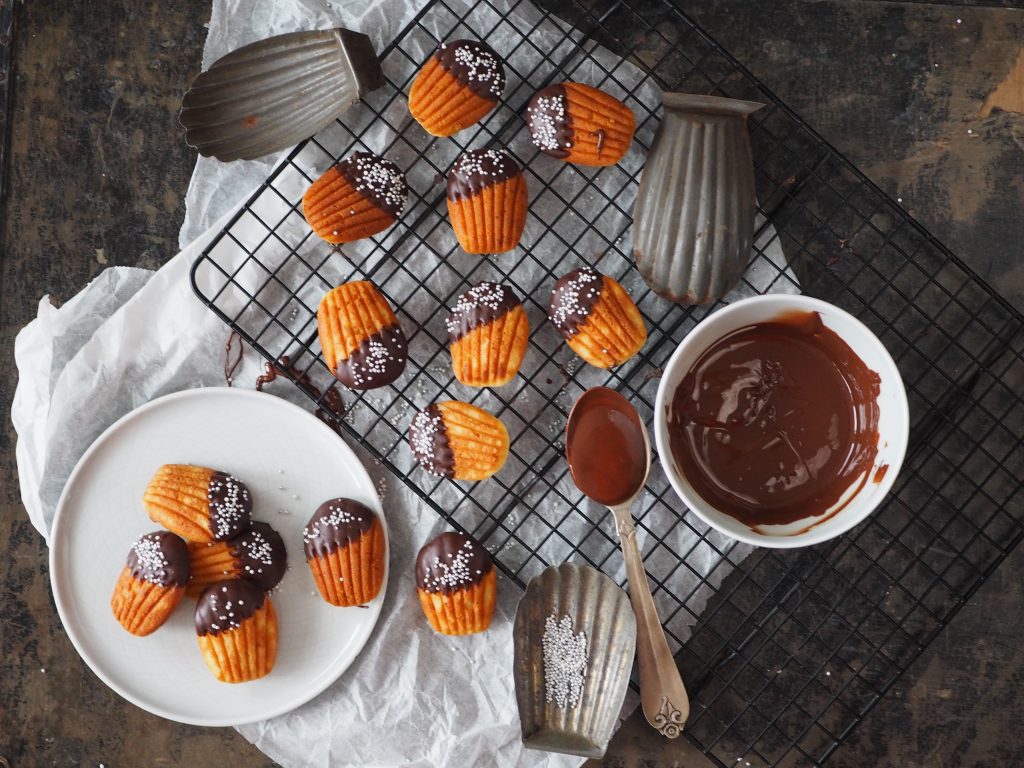 Madeleines madeleinekager med marcipan