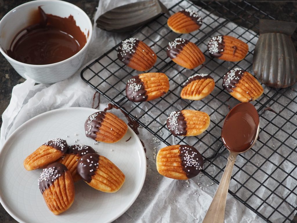 Madeleines madeleinekager med marcipan