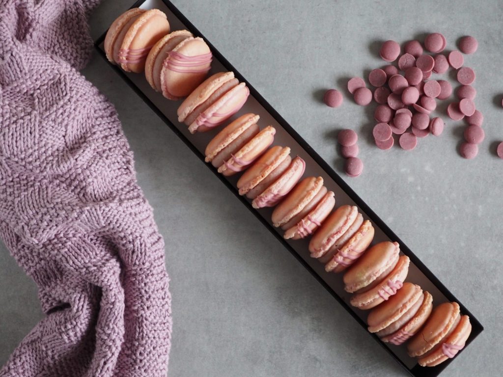 Lyserøde macarons med ruby ganache