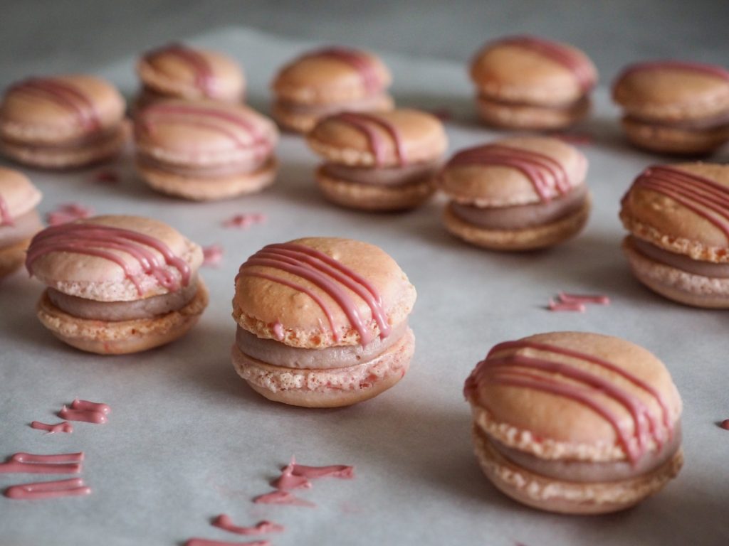 Lyserøde macarons med ruby ganache