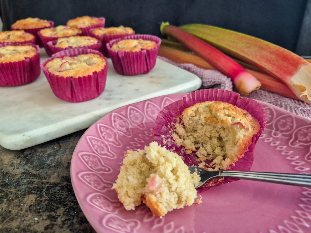 Rabarbermuffins med marcipan
