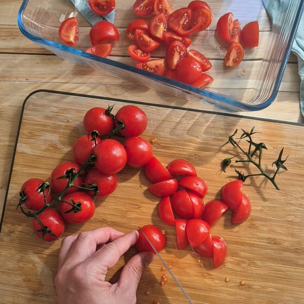 Butterdejstærte med bagte tomater og fetacreme