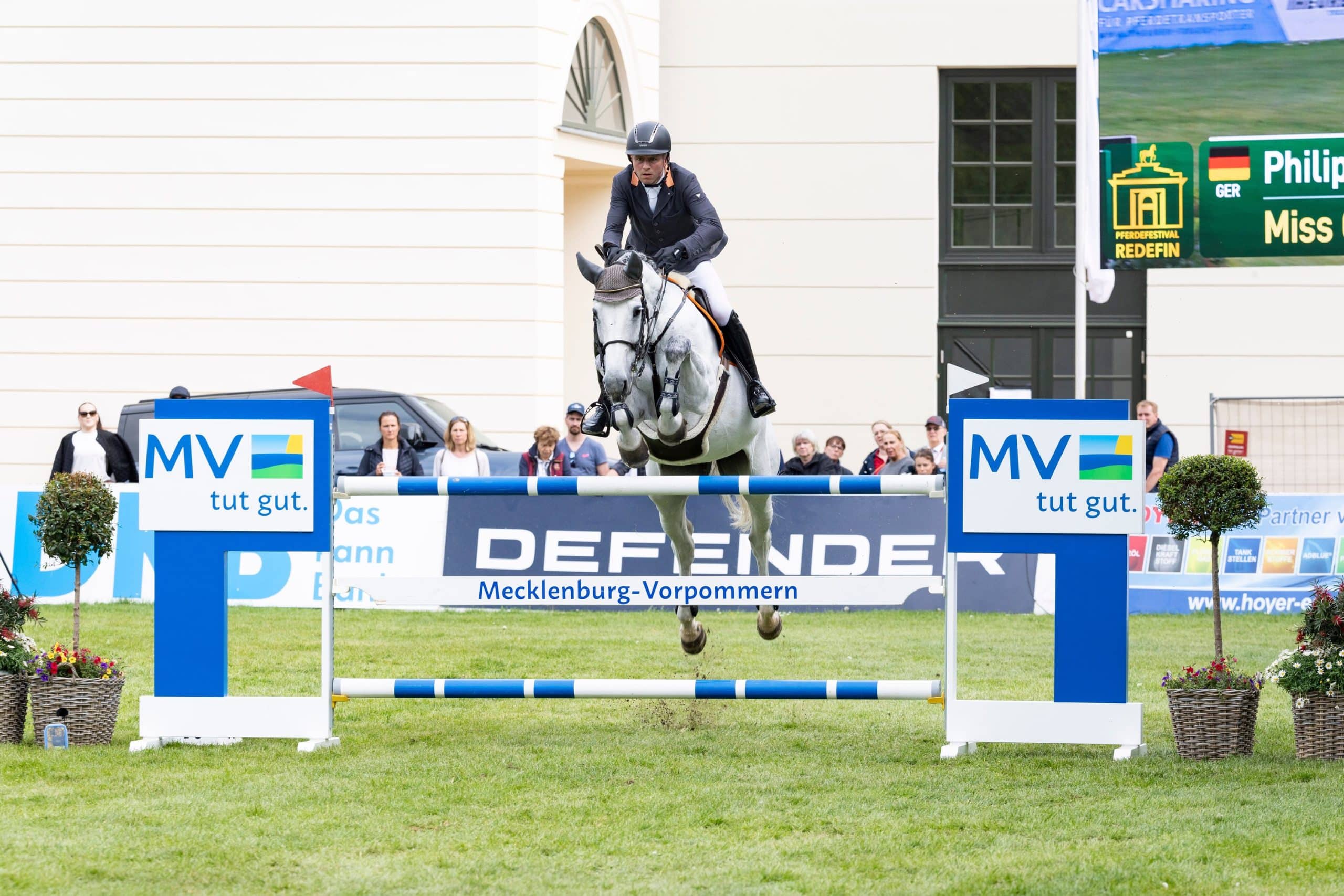 Als Erste ins Stechen und am Ende Championatssieger - Philip Rüping und Miss Chacco PS. (Foto: T. Hellmann)