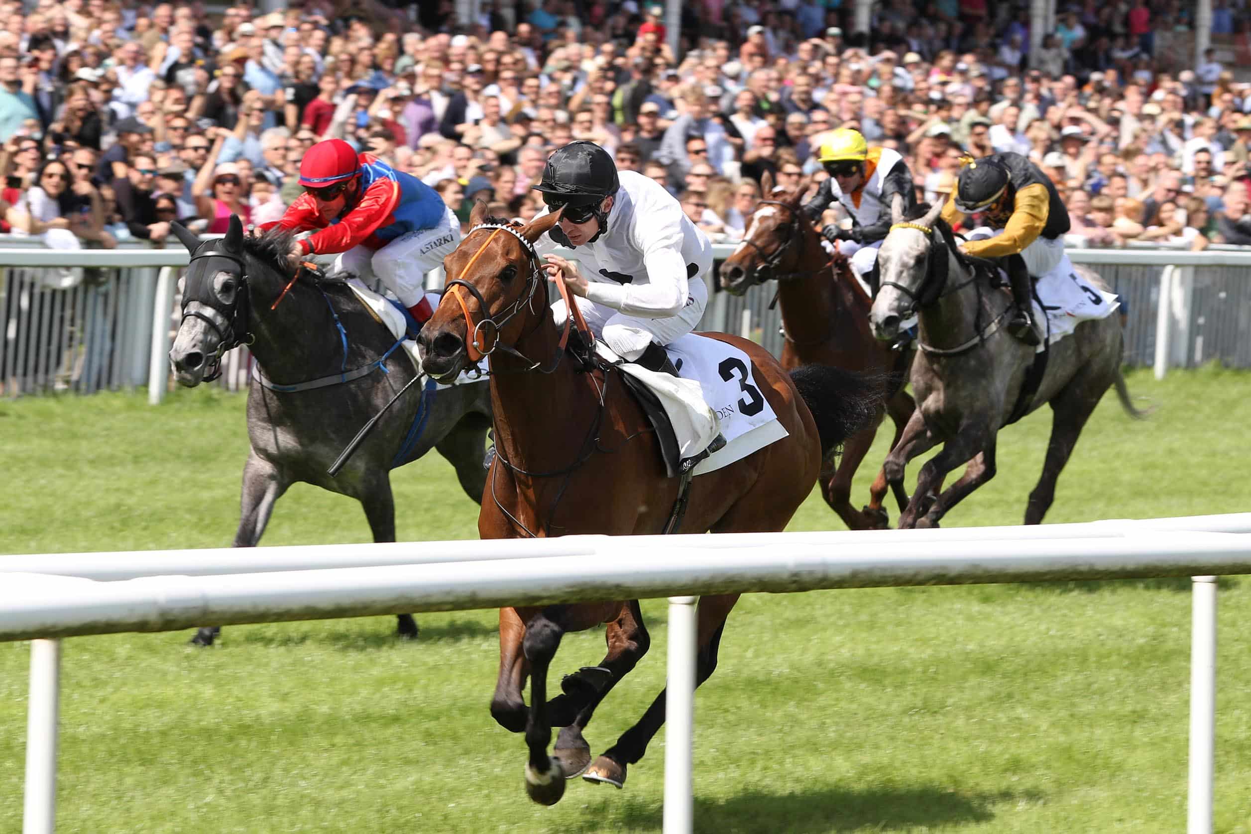 Tiffany siegt unter Luke Morris im Preis der Baden-Badener Hotellerie