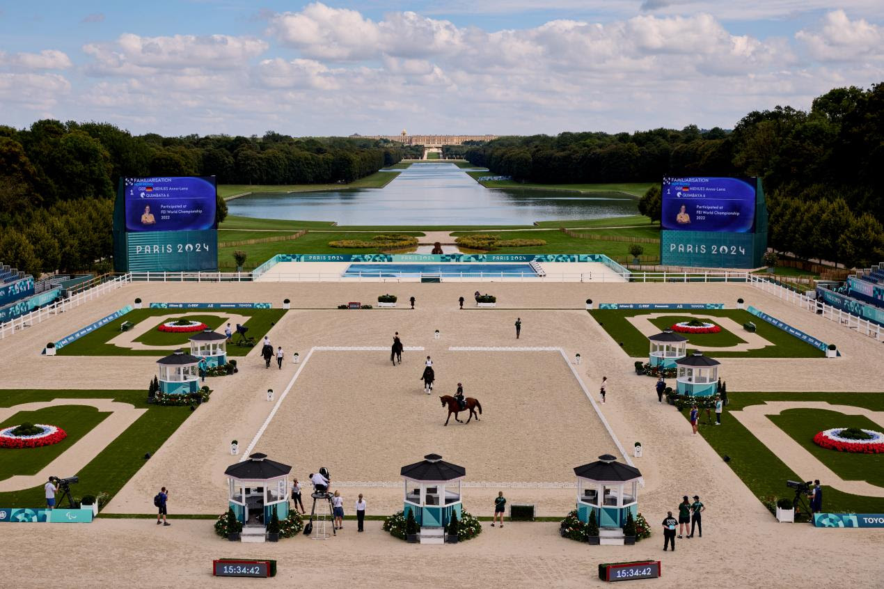 Das Schloss von Versailles während der Paralympischen Spiele 2024 in Paris . © FEI/Liz Gregg