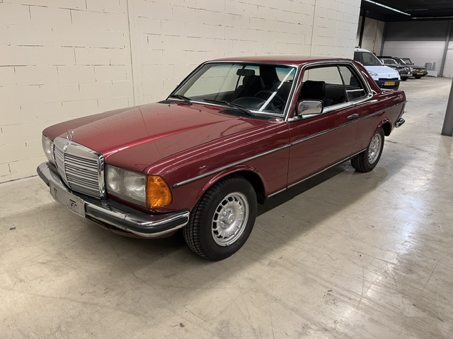 Mercedes 230 CE