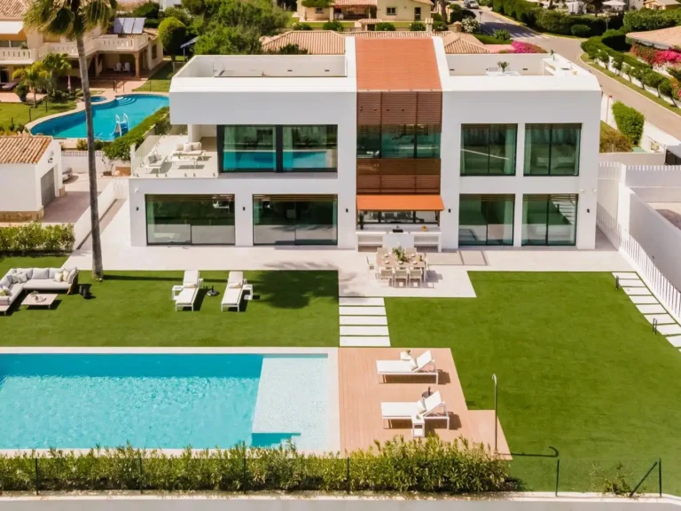 House of Marbella A beach front oasis on the prestigious New Golden Mile 43 768x576