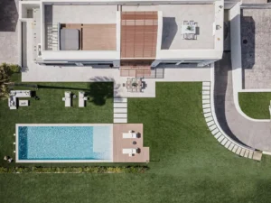 House of Marbella A beach front oasis on the prestigious New Golden Mile 46 300x225