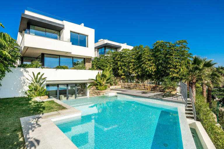 House of Marbella Check out this cool holiday villa in Estepona 23 768x512