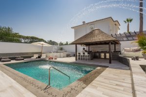 House of Marbella A fantastic villa right in the heart of Puerto Banus 4 300x200