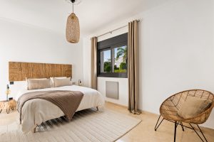 House of Marbella A fantastic villa right in the heart of Puerto Banus 7 300x200