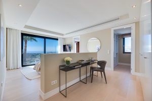 House of Marbella A luxurious 6 bedroom villa 15 300x200