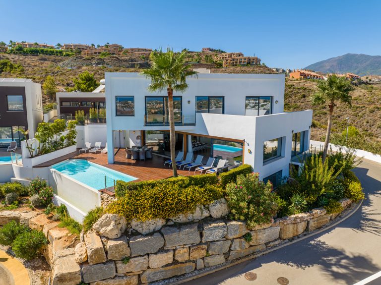 House of Marbella A luxurious 6 bedroom villa 5 768x575