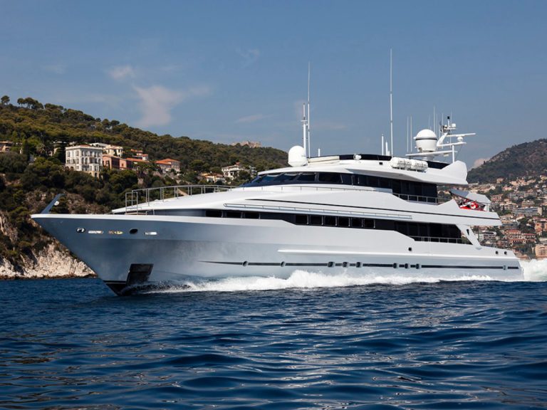 House of Marbella Heesen 40m 13 768x576