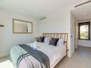 vHouse of Marbella Villa Resina 19 300x225