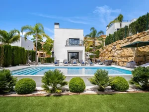 House of Marbella A place of pure luxury and relaxation 7 300x225