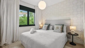 Elegant Living in Marbellas Golf Valley House of Marbella 16 300x169