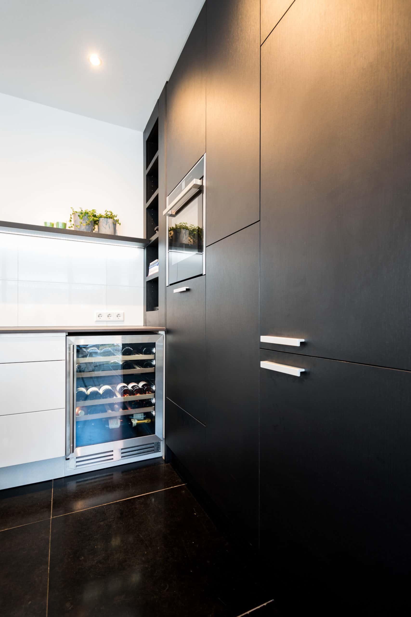 keukens zwarte keuken|hout en vorm