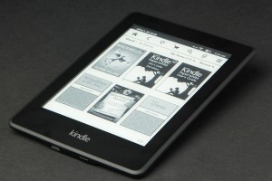 Kindle-Paper-White-flat-angle