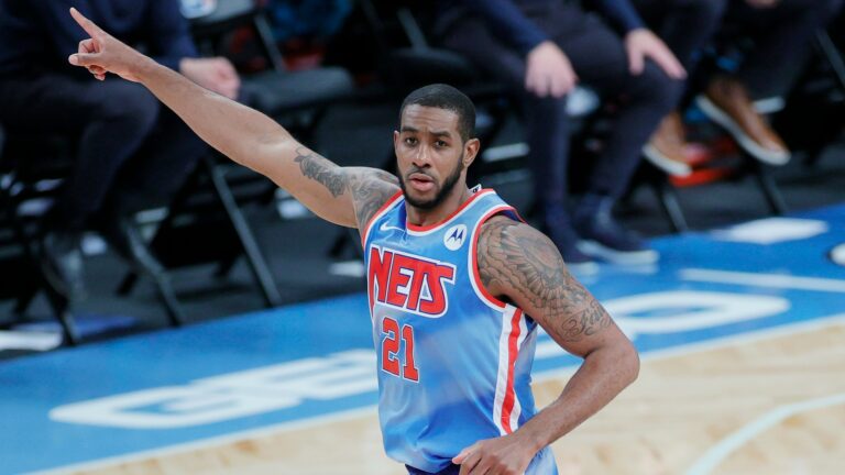 LaMarcus Aldridge se retira sorpresivamente de la NBA