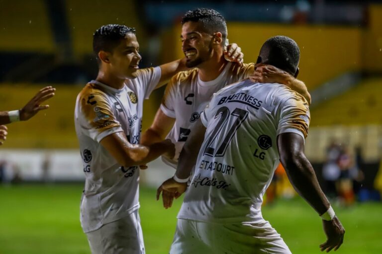 Dorados debuta en casa con triunfo