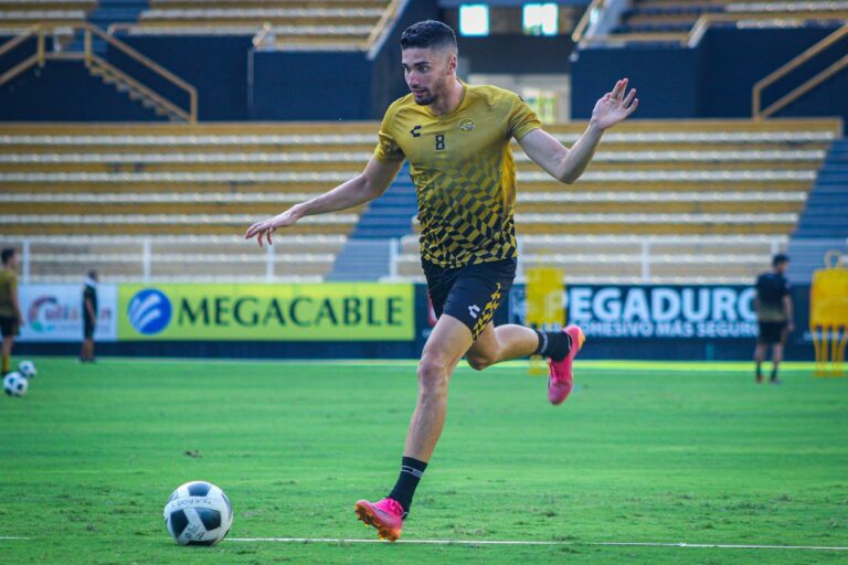 Dorados visita a Leones Negros en la Liga de Expansión