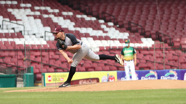 Montes y Ávila lucen en duelo de pretemporada