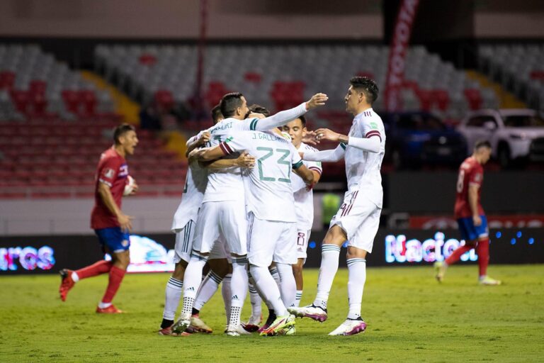 México gana y es líder del sector en CONCACAF