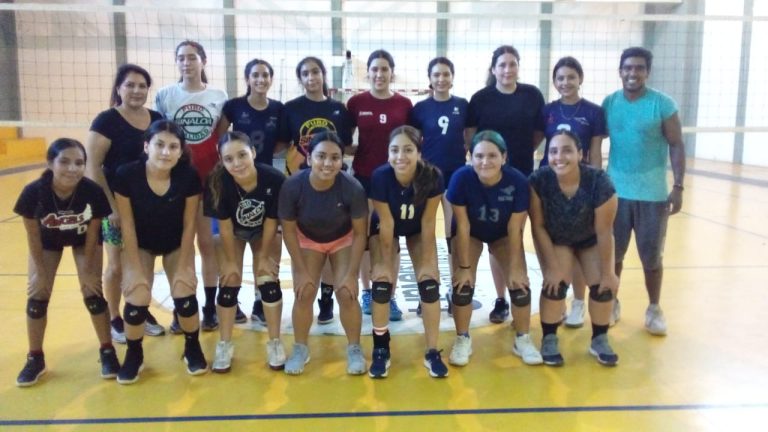 PreSelección de voly de sala femenil de las Águilas UAS