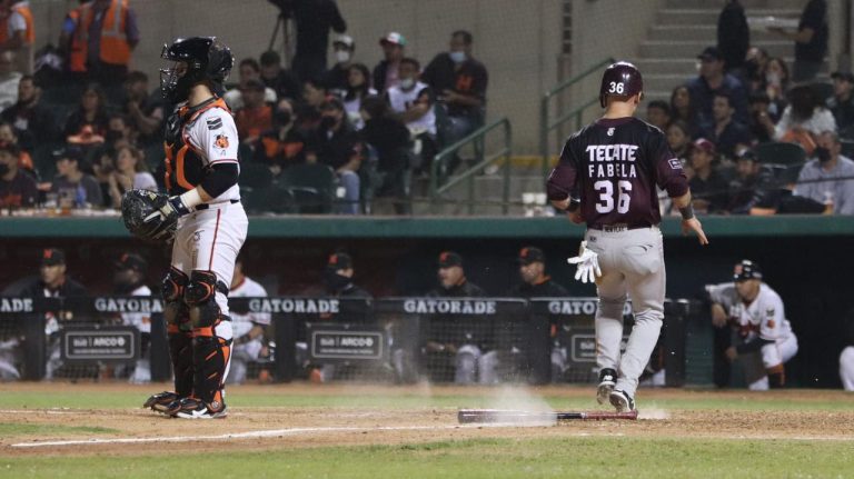 Naranjeros aguanta el embate y se llevan el primero