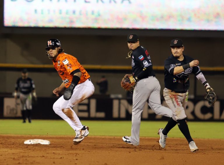 Para Naranjeros cerrado duelo